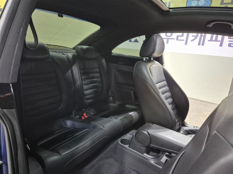 2013 Volkswagen Beetle 2.0 TDI Premium 3rd photo 18