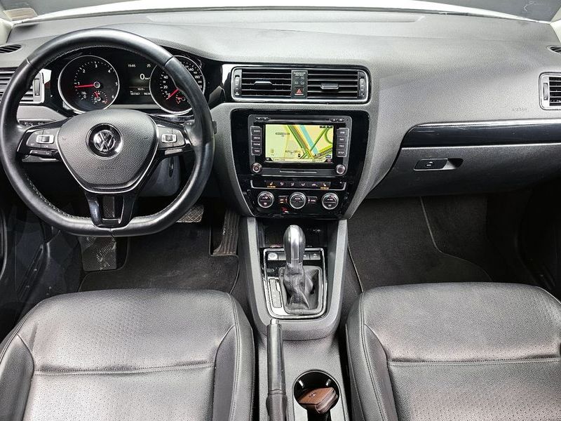 2015 Volkswagen Jetta 2.0 TDI BlueMotion Premium 6th photo 7