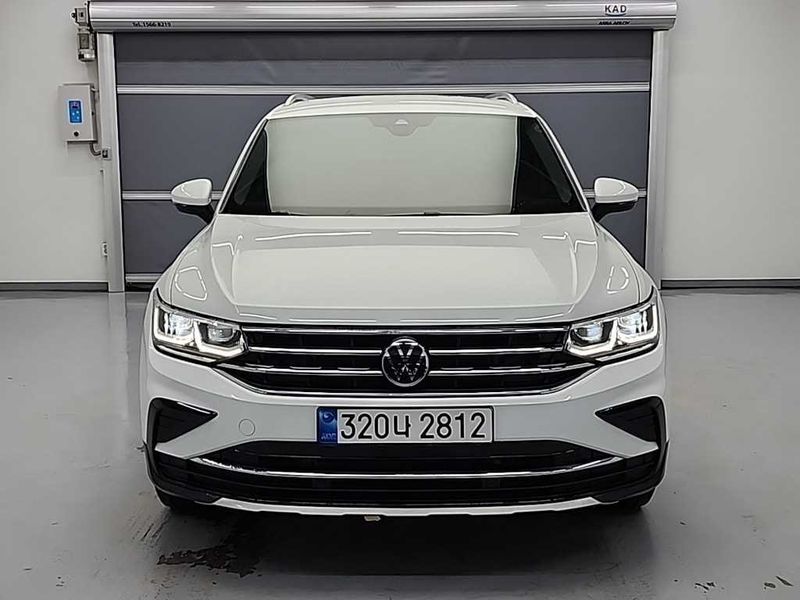 2022 Volkswagen Tiguan 2.0 TDI Premium photo 1