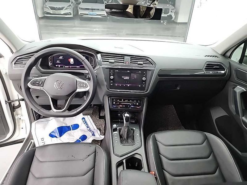 2022 Volkswagen Tiguan 2.0 TDI Premium photo 7