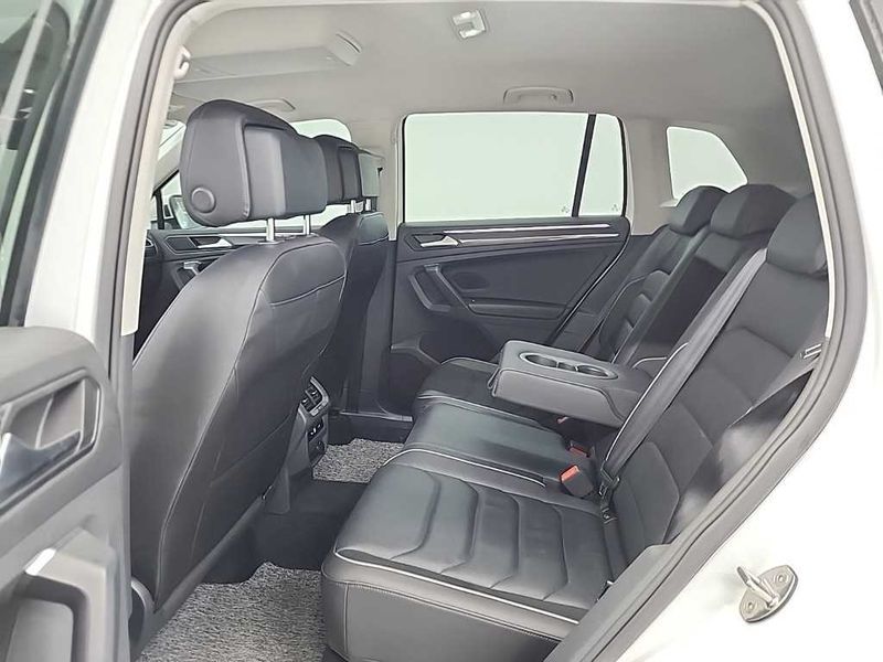 2022 Volkswagen Tiguan 2.0 TDI Premium photo 12