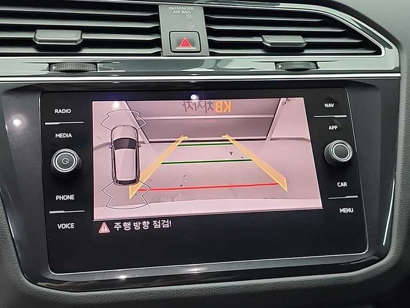2022 Volkswagen Tiguan 2.0 TDI Premium photo 14