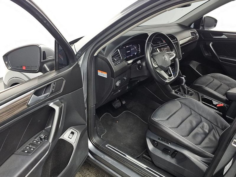 2023 Volkswagen Tiguan 2.0 TSI Prestige photo 10