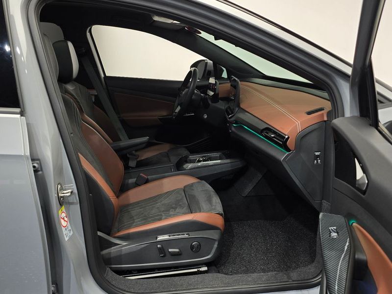 2024 Volkswagen ID.5 Pro photo 11