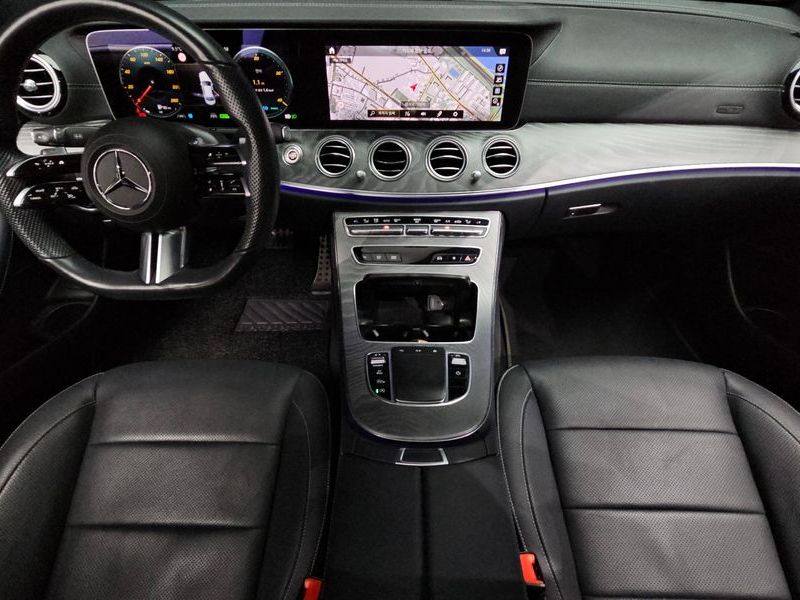 2022 Mercedes-Benz E-Class E350 4MATIC AMG Line photo 7