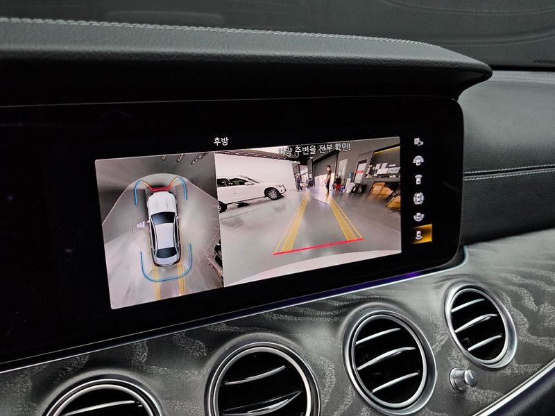 2022 Mercedes-Benz E-Class E350 4MATIC AMG Line photo 15