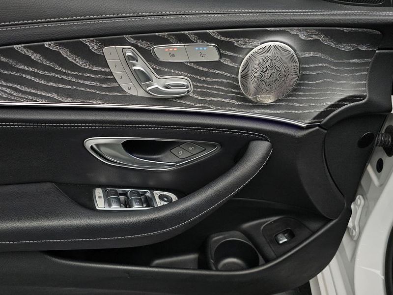 2022 Mercedes-Benz E-Class E350 4MATIC AMG Line photo 17