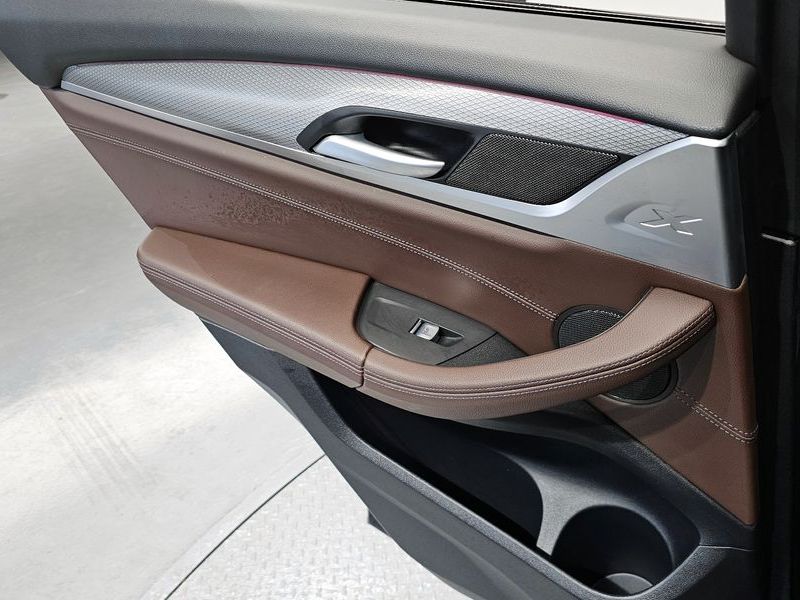 2021 BMW X4 xDrive20d M Sports Online Exclusive Edition photo 25