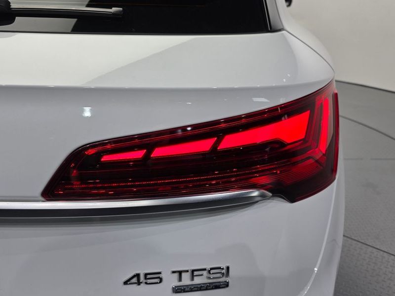 2023 Audi Q5 45 TFSI Quattro photo 23