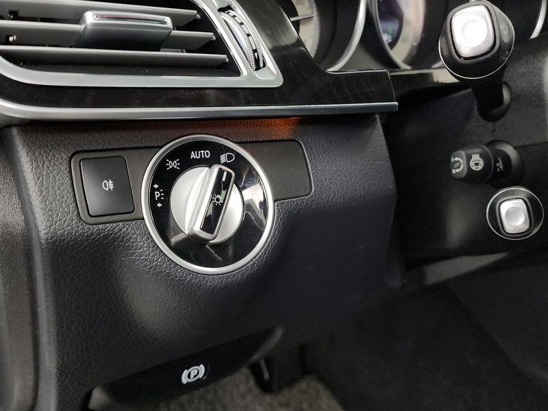 2014 Mercedes-Benz E-Class E250 CDI 4MATIC photo 16