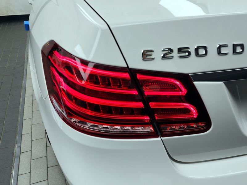 2014 Mercedes-Benz E-Class E250 CDI 4MATIC photo 23