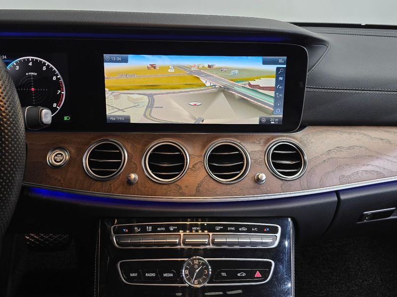 2018 Mercedes-Benz E-Class E300 4MATIC Exclusive photo 14