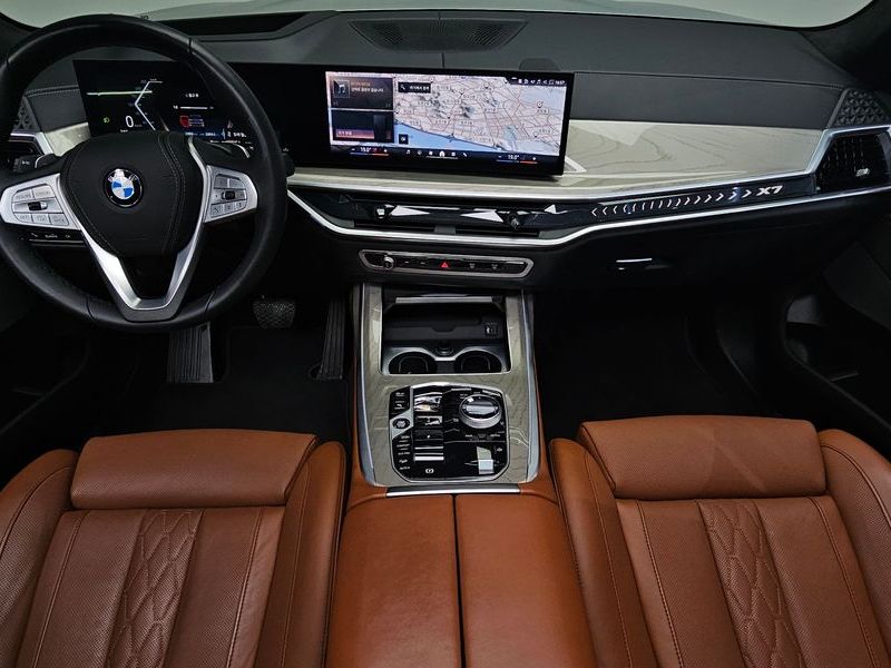 2024 BMW X7 xDrive 40d Design Pure Excellence 7-Seater photo 7
