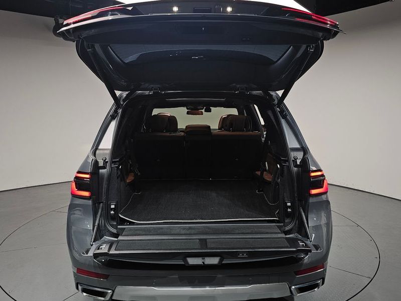 2024 BMW X7 xDrive 40d Design Pure Excellence 7-Seater photo 21