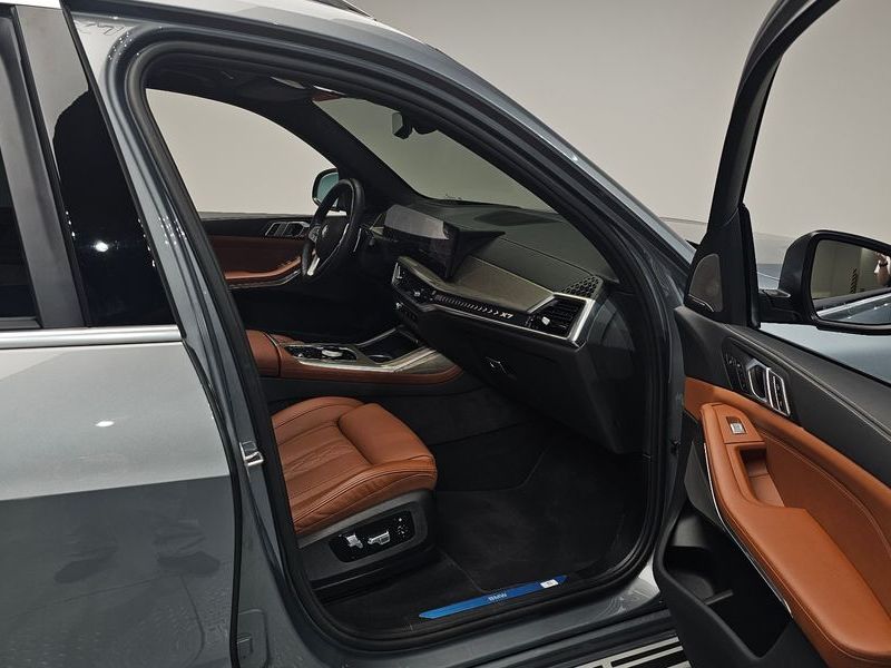 2024 BMW X7 xDrive 40d Design Pure Excellence 7-Seater photo 27