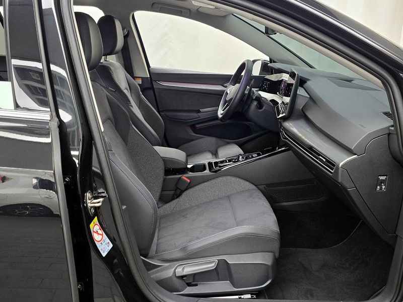 2025 Volkswagen Golf 2.0 TDI Prestige photo 11