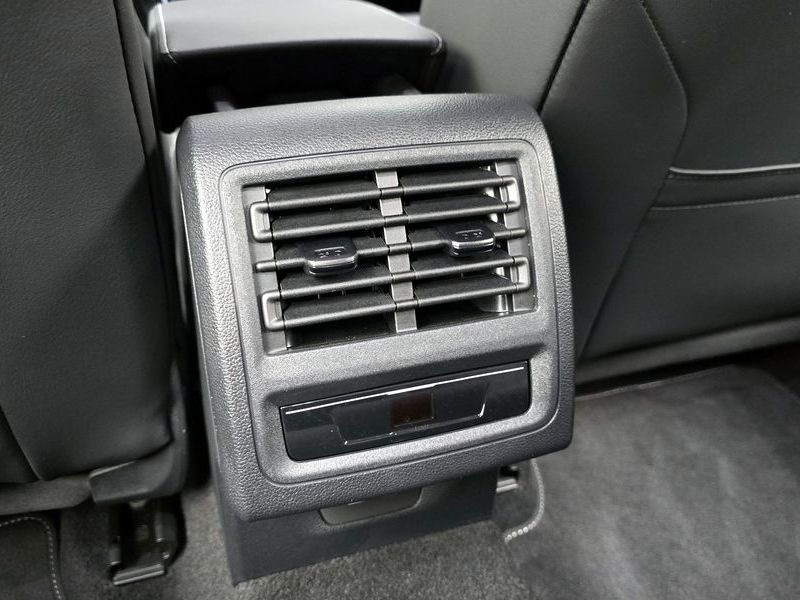2025 Volkswagen Golf 2.0 TDI Prestige photo 19