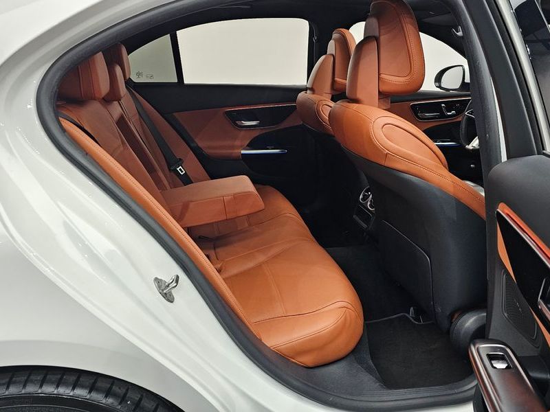 2023 Mercedes-Benz C-Class C300 4MATIC Avantgarde photo 12