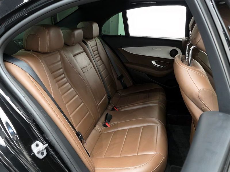 2021 Mercedes-Benz E-Class E250 Avantgarde photo 12