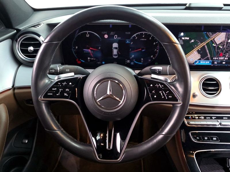2021 Mercedes-Benz E-Class E250 Avantgarde photo 13