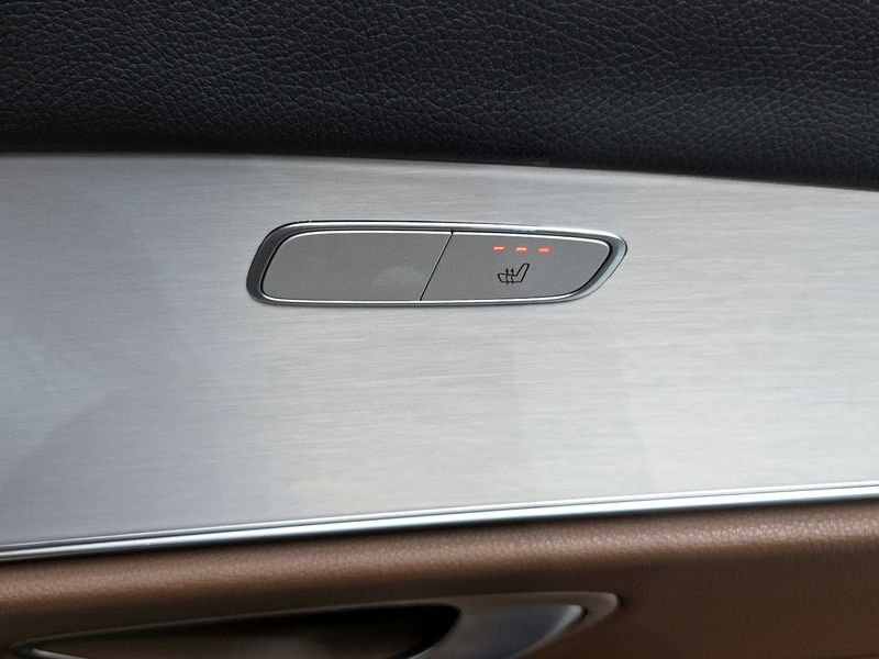 2021 Mercedes-Benz E-Class E250 Avantgarde photo 19