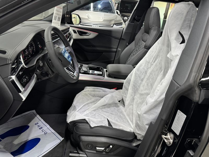 2026 Audi Q8 50 TDI Quattro Premium photo 9