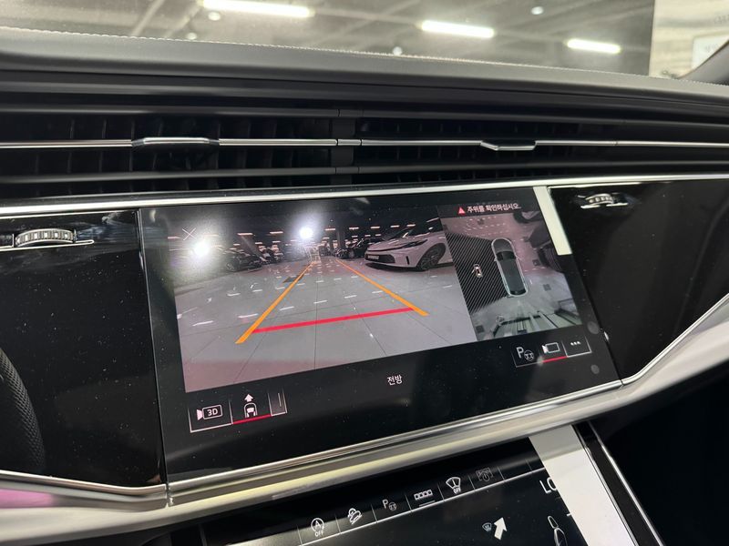 2026 Audi Q8 50 TDI Quattro Premium photo 13