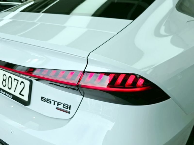 2020 Audi A7 55 TFSI Quattro Premium photo 23