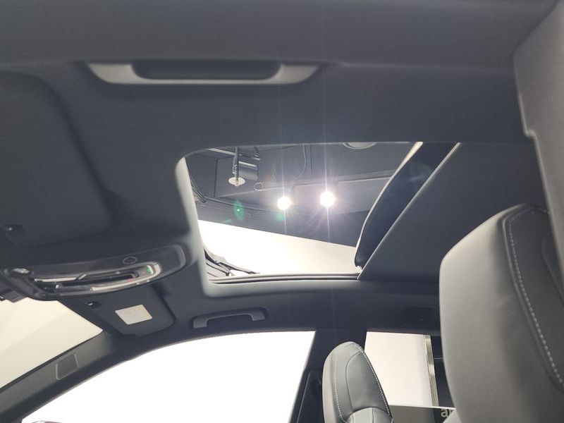 2023 Audi Q8 55 TFSI Quattro Premium photo 19