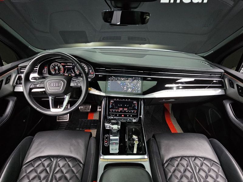 2022 Audi Q7 55 TFSI Quattro Premium photo 7