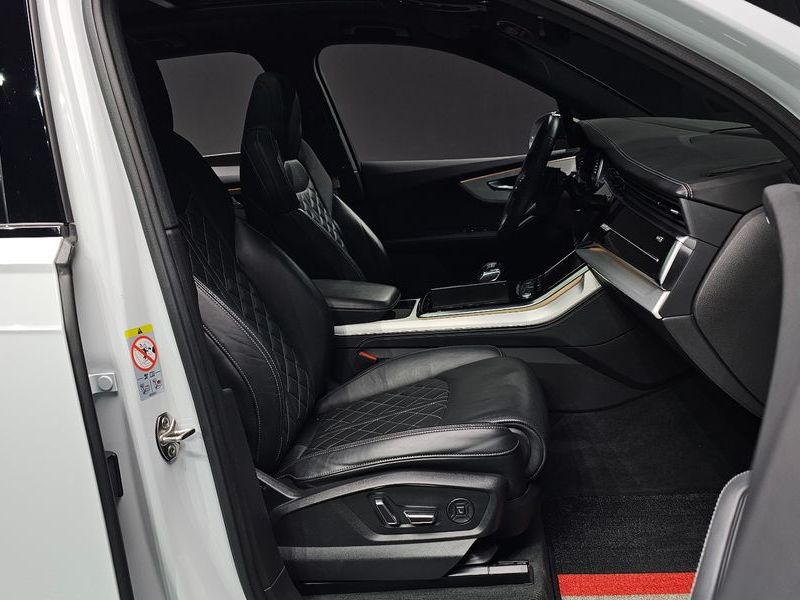 2022 Audi Q7 55 TFSI Quattro Premium photo 10