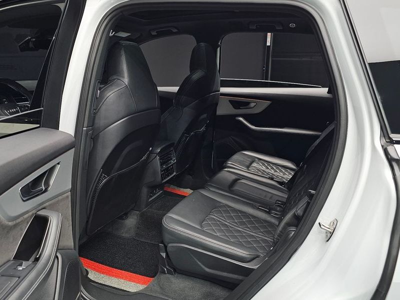 2022 Audi Q7 55 TFSI Quattro Premium photo 12