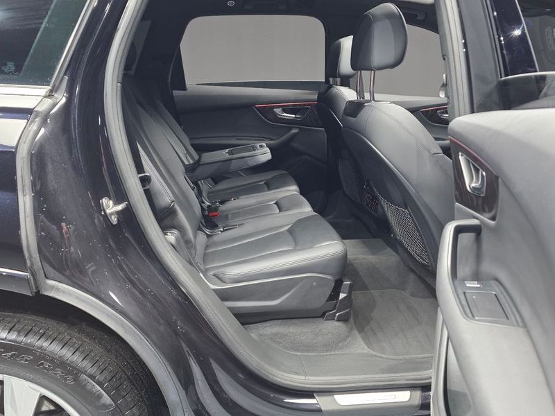 2021 Audi Q7 45 TDI Quattro Premium photo 12