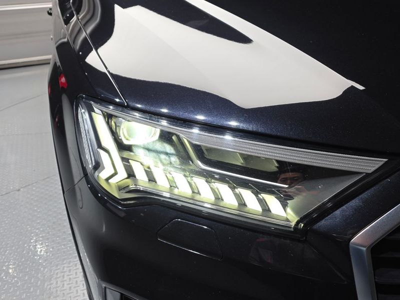2021 Audi Q7 45 TDI Quattro Premium photo 22