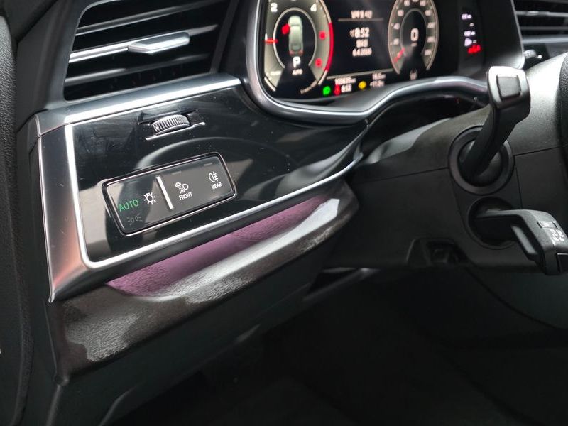 2021 Audi Q7 45 TDI Quattro Premium photo 27