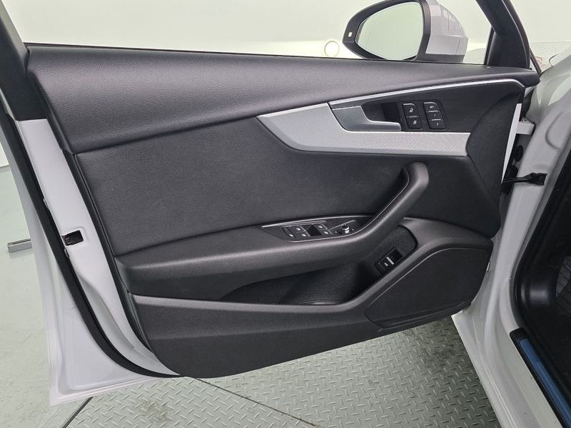 2018 Audi A4 35 TDI Quattro photo 24