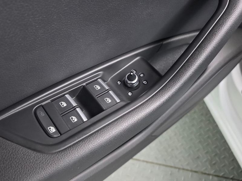 2018 Audi A4 35 TDI Quattro photo 27