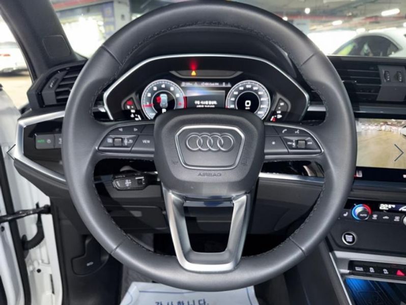 2025 Audi Q3 40 TFSI Quattro Premium photo 8