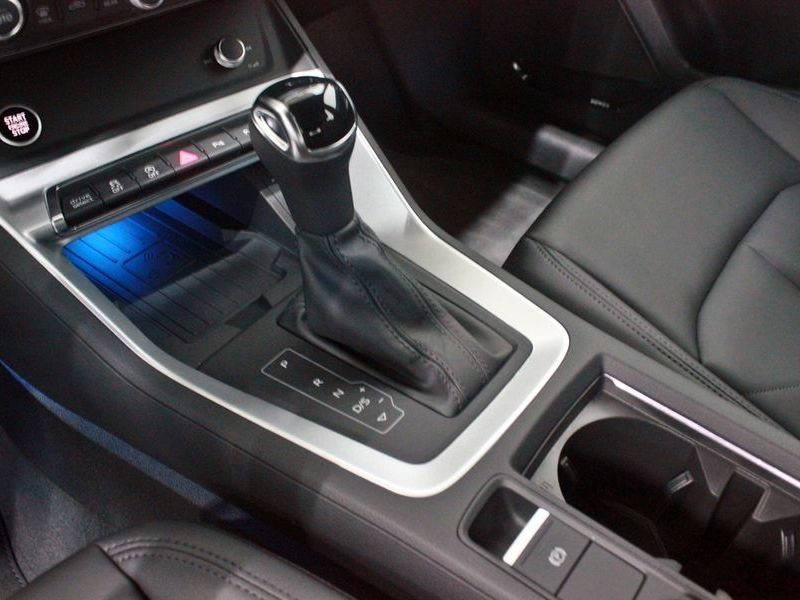 2026 Audi Q3 40 TFSI Quattro Premium photo 9