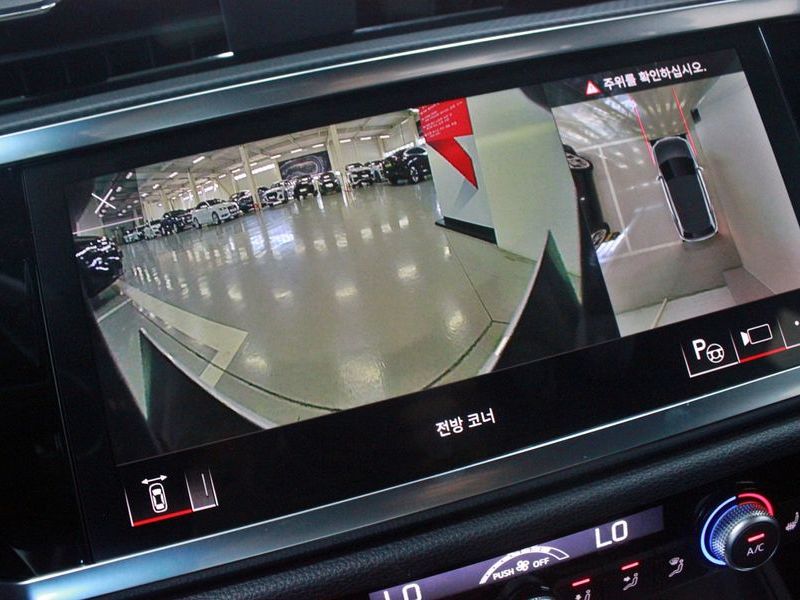 2026 Audi Q3 40 TFSI Quattro Premium photo 15
