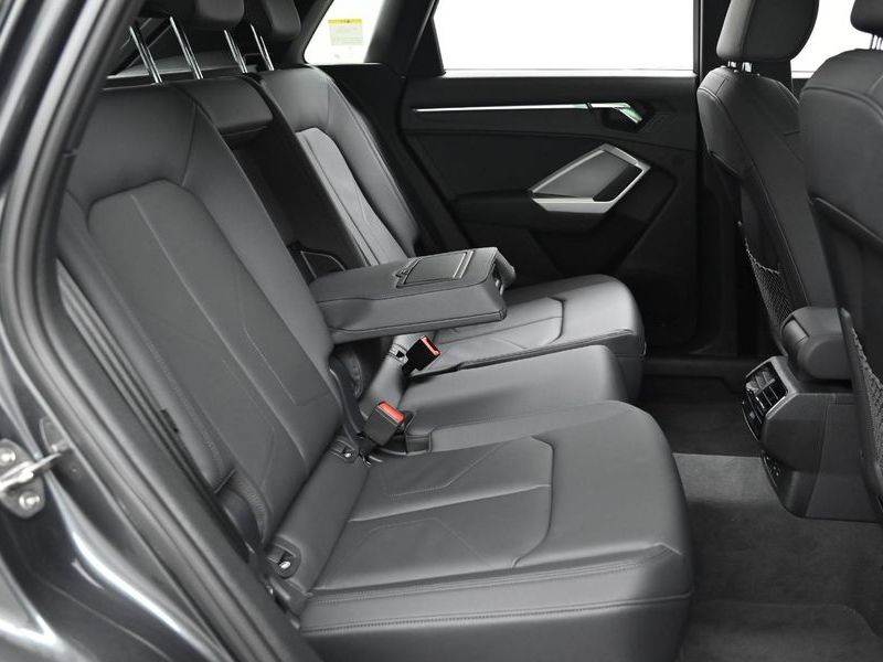 2025 Audi Q3 40 TFSI Quattro Premium photo 12