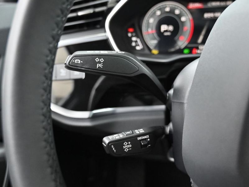 2025 Audi Q3 40 TFSI Quattro Premium photo 17