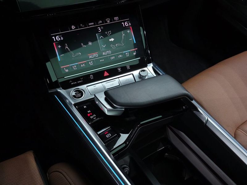 2023 Audi e-tron 55 Quattro Sportback photo 9