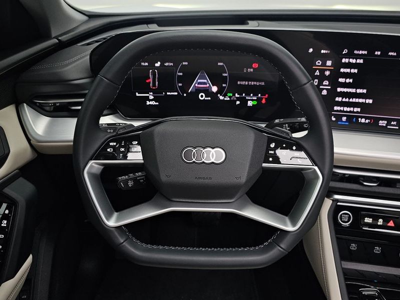 2025 Audi Q5 40 TFSI Quattro S Line photo 14