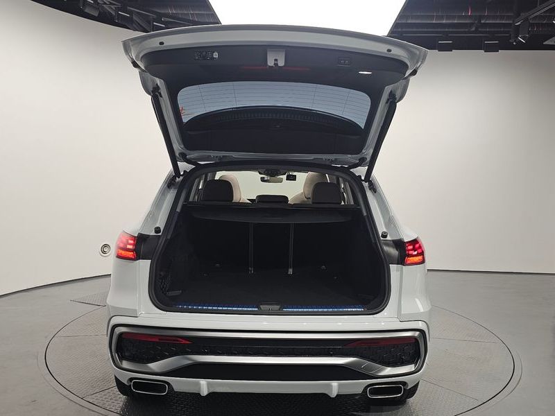 2025 Audi Q5 40 TFSI Quattro S Line photo 20
