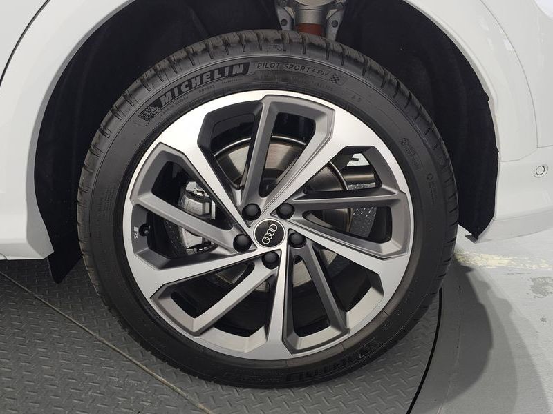 2025 Audi Q5 40 TFSI Quattro S Line photo 21
