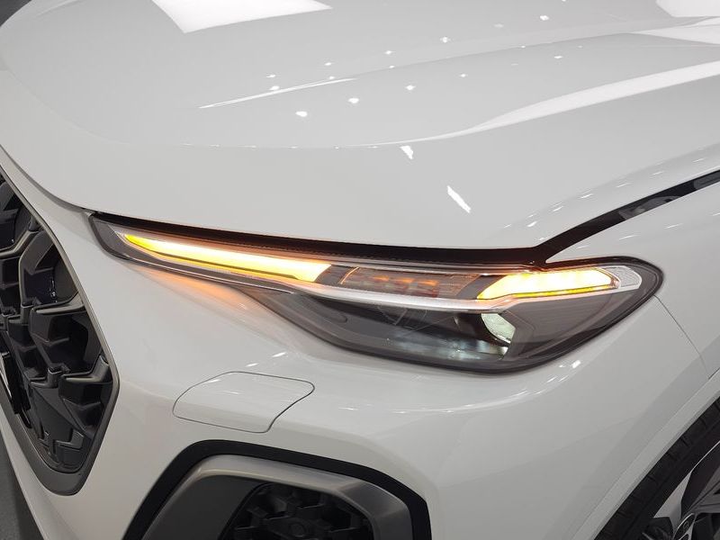 2025 Audi Q5 40 TFSI Quattro S Line photo 22
