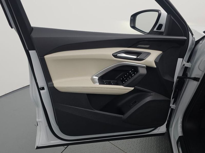 2025 Audi Q5 40 TFSI Quattro S Line photo 24