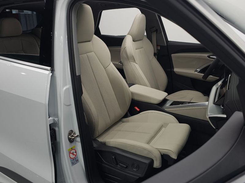 2025 Audi Q5 40 TFSI Quattro S Line photo 26