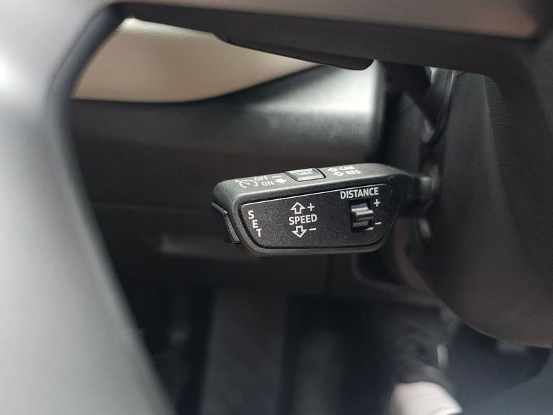2025 Audi Q5 40 TFSI Quattro S Line photo 30